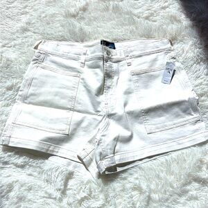 Brand new women’s GAP white denim shorts high rise